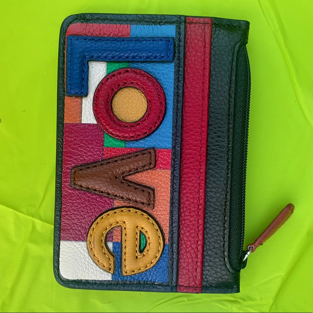 💙 Brighton LOVE Patch card/coin case ❤️ From the FASHIONISTA Collection!